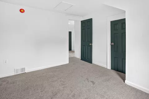 Bedroom - 930 Backus St, Jackson, MI 49202 photo 4 of 6