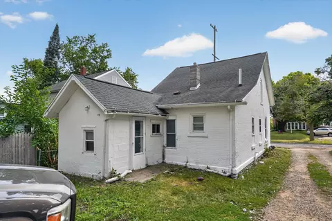 Exterior - 930 Backus St, Jackson, MI 49202 photo 2 of 2