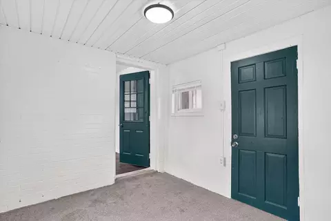 Entry Way - 930 Backus St, Jackson, MI 49202 photo 6 of 6