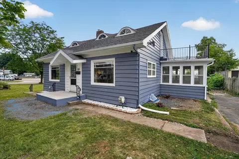Exterior - 939 Backus St, Jackson, MI 49202 photo 2 of 8