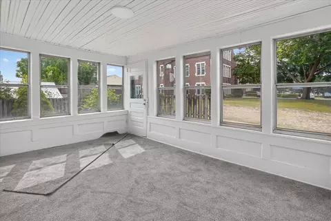 Exterior - 939 Backus St, Jackson, MI 49202 photo 5 of 8