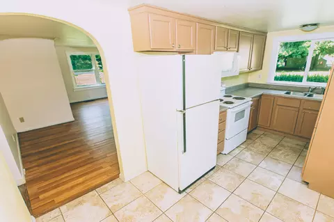 Entry Way - 1072 E Territorial Rd N, Rives Junction, MI 49277 photo 1 of 2