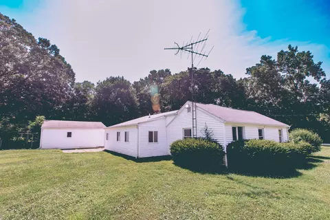 Exterior - 1072 E Territorial Rd N, Rives Junction, MI 49277 photo 4 of 5