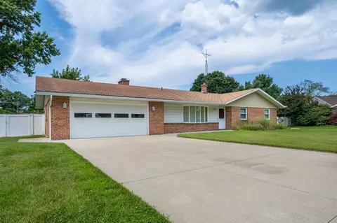 5980 Willow Creek Path, Stevensville, MI 49127