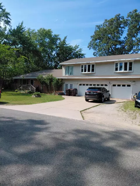 1670 Vine Ave, Muskegon, MI 49442