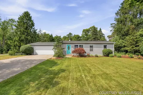 15475 Ransom St, Holland, MI 49424