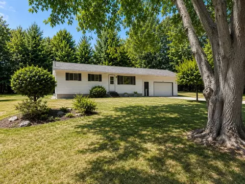 14983 Coleman Ave, Grand Haven, MI 49417