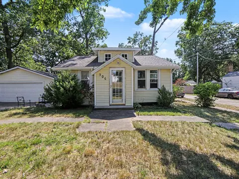 506 Bear Lake Rd, North Muskegon, MI 49445