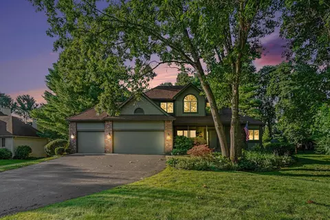 5243 Saddle Club Dr, Kalamazoo, MI 49009