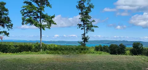 5512 W Timber Wolf Ct, Empire, MI 49630