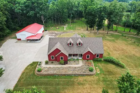 8272 Division Dr, Battle Creek, MI 49014