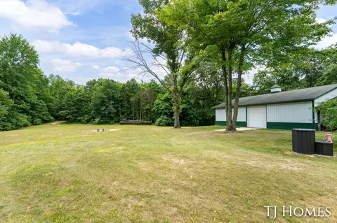 Exterior - 176 109th Ave, Plainwell, MI 49080 photo 16 of 20