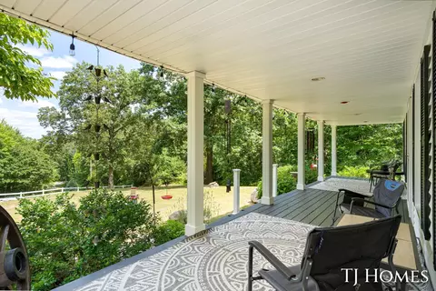 Exterior - 176 109th Ave, Plainwell, MI 49080 photo 6 of 20