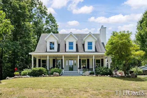 Exterior - 176 109th Ave, Plainwell, MI 49080 photo 4 of 20
