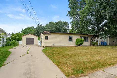 2401 Sonora St, Kalamazoo, MI 49004