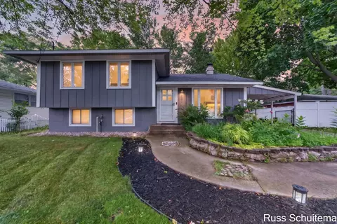 680 August Rd, Norton Shores, MI 49441