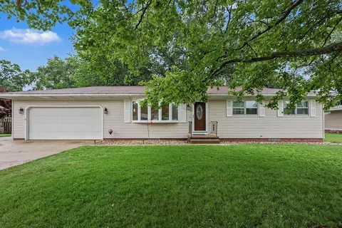 1830 Kings Ct, Muskegon, MI 49445