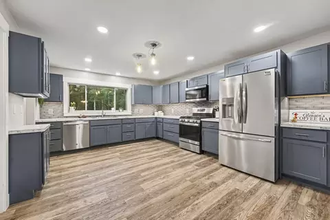 Kitchen - 7666 Thomas Ave, Jenison, MI 49428 photo 1 of 2