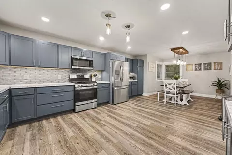 Kitchen - 7666 Thomas Ave, Jenison, MI 49428 photo 2 of 2