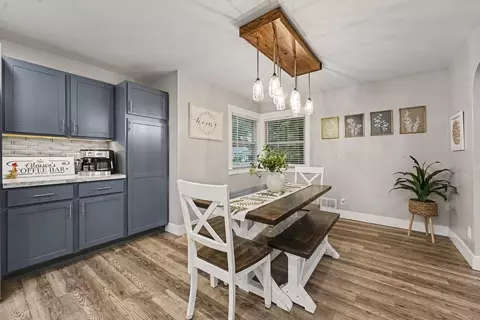 Dining - 7666 Thomas Ave, Jenison, MI 49428 photo 1 of 2