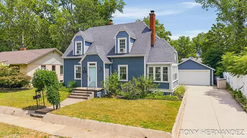 263 Cherry Ct, South Haven, MI 49090
