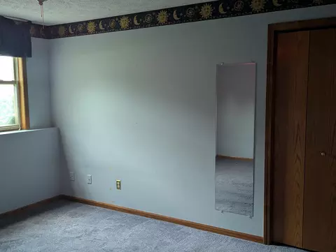 Bedroom - 1971 Red Run Dr, Dorr, MI 49323 photo 2 of 4