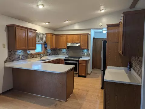 Kitchen - 1971 Red Run Dr, Dorr, MI 49323 photo 1 of 2