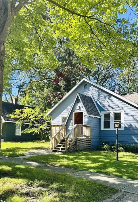 1953 Jiroch St, Muskegon, MI 49442