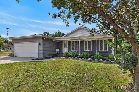 6919 Cherry Valley Ave SE, Caledonia, MI 49316