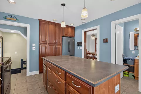 Kitchen - 912 S Wisner St, Jackson, MI 49203 photo 5 of 5