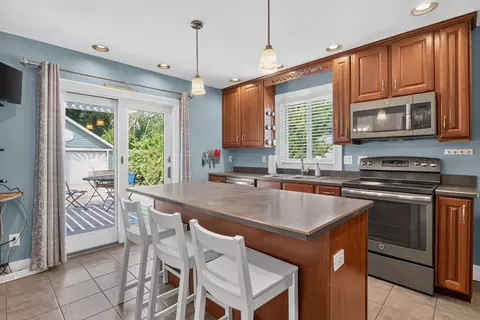 Kitchen - 912 S Wisner St, Jackson, MI 49203 photo 3 of 5