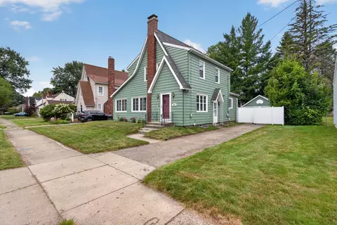 Exterior - 912 S Wisner St, Jackson, MI 49203 photo 2 of 10