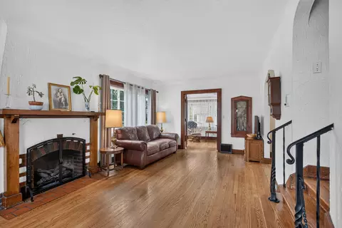 Living - 912 S Wisner St, Jackson, MI 49203 photo 2 of 3