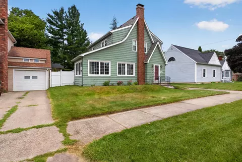 Exterior - 912 S Wisner St, Jackson, MI 49203 photo 3 of 10