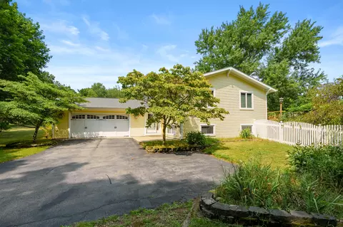 5370 N 24th St, Kalamazoo, MI 49004