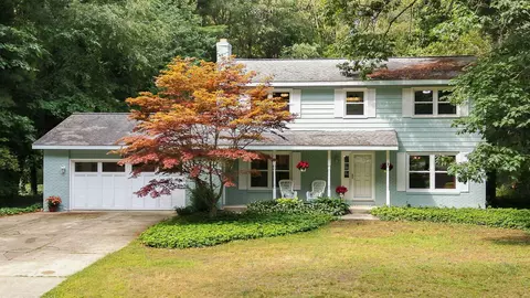 3361 Elderwood Ave, Holland, MI 49424