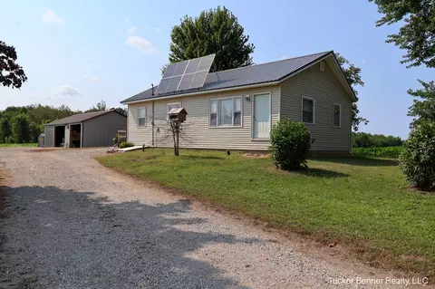 11309 Brickyard Rd, Holton, MI 49425