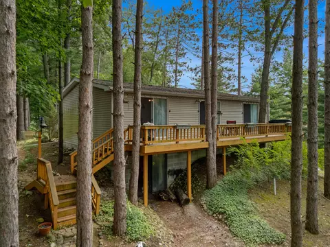 Exterior - 8242 Spruce Dr, Reading, MI 49274 photo 3 of 14