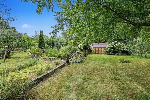 2785 Eaman Rd, Benton Harbor, MI 49022 photo 25