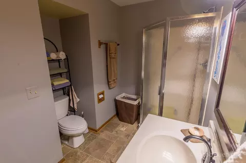 Bath - 6477 Usborne Rd, Freeport, MI 49325 photo 2 of 4