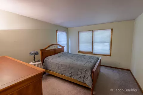 Bedroom - 6477 Usborne Rd, Freeport, MI 49325 photo 2 of 7