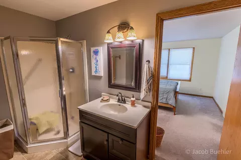 Bath - 6477 Usborne Rd, Freeport, MI 49325 photo 1 of 4
