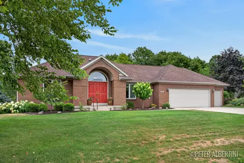 5157 S Silverstone Dr NE, Comstock Park, MI 49321