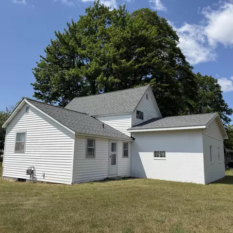 Exterior - 456 Maple St, Custer, MI 49405 photo 8 of 10