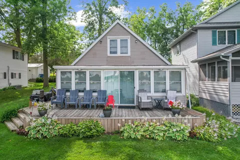 173 Dons Dr, Quincy, MI 49082