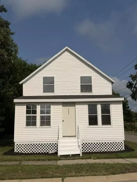 335 S Pleasant St, Watervliet, MI 49098