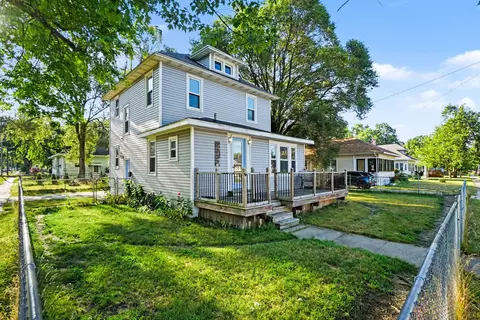 2258 Lincoln St, Muskegon, MI 49441