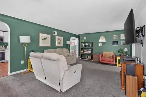 Living - 221 Teft Rd, Spring Arbor, MI 49283 photo 4 of 6