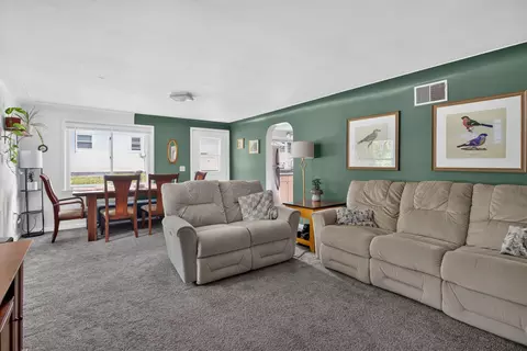 Living - 221 Teft Rd, Spring Arbor, MI 49283 photo 2 of 6