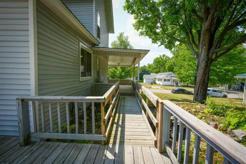 Exterior - 910 Pleasant St, Belding, MI 48809 photo 14 of 15